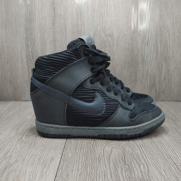 Nike Dunk Sky High Wedge Black Metallic Hematite Pleated Sneaker 6.5 528899-015 - Picture 2 of 9